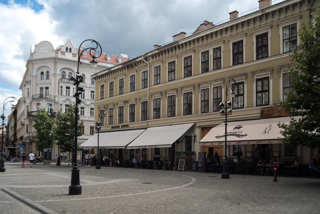 Inviting Flat In The Heart Of Town Apartment Budapesta Exterior foto