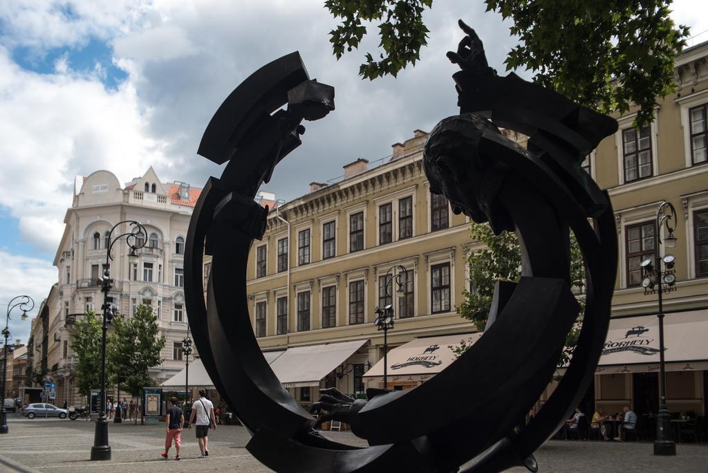 Inviting Flat In The Heart Of Town Apartment Budapesta Exterior foto