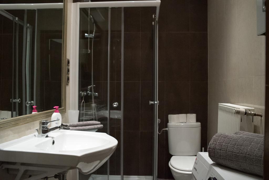 Inviting Flat In The Heart Of Town Apartment Budapesta Exterior foto