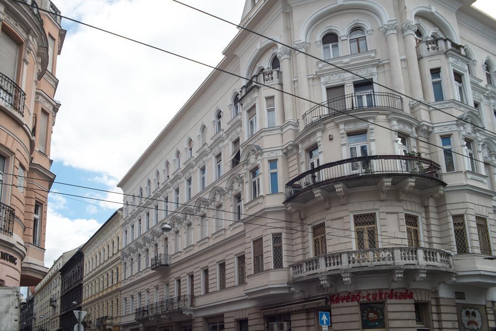 Inviting Flat In The Heart Of Town Apartment Budapesta Exterior foto