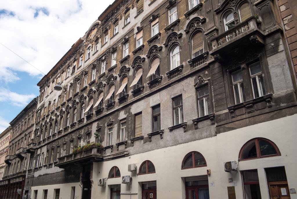 Inviting Flat In The Heart Of Town Apartment Budapesta Exterior foto
